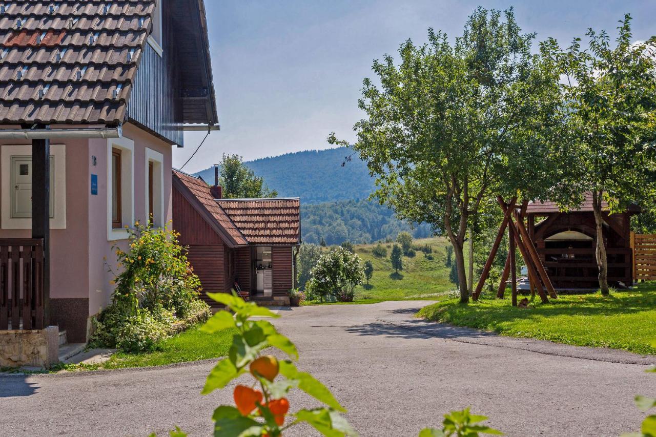 Andrea In Sertic Poljana - Haus Fuer 6 Personen Plitvicka Jezera Luaran gambar