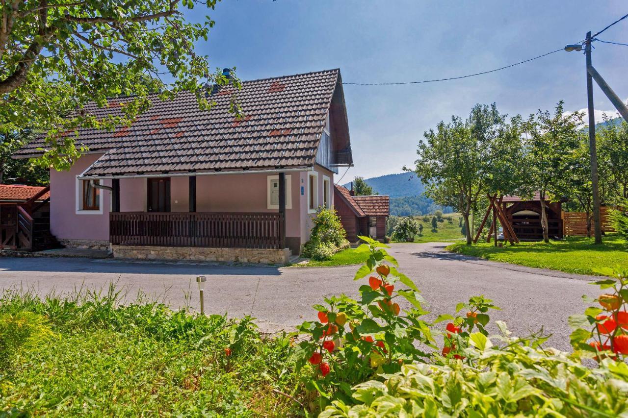 Andrea In Sertic Poljana - Haus Fuer 6 Personen Plitvicka Jezera Luaran gambar