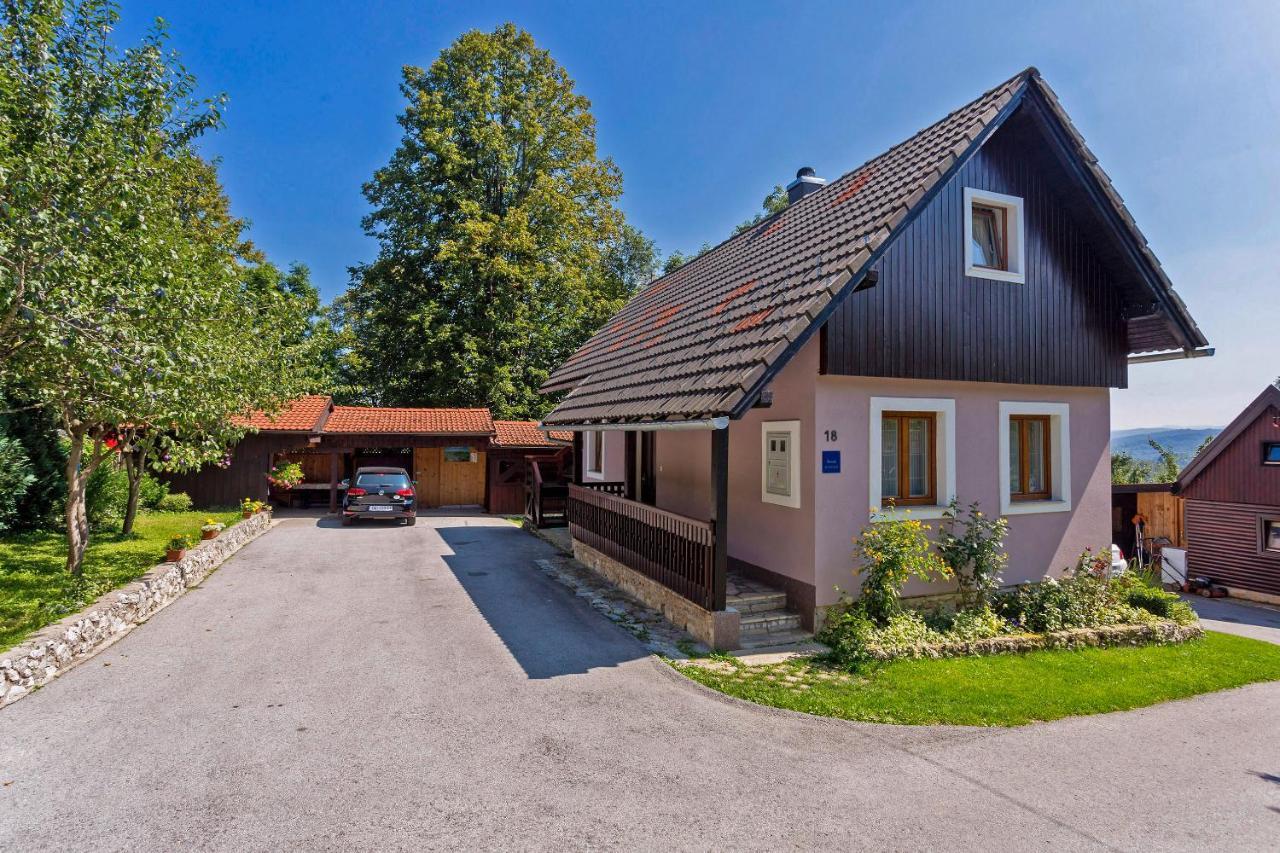 Andrea In Sertic Poljana - Haus Fuer 6 Personen Plitvicka Jezera Luaran gambar
